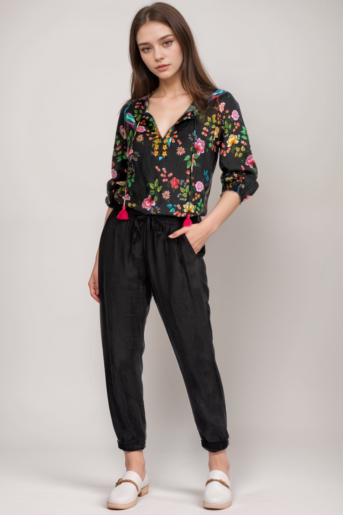 Women's Alice Cropped Jogger Pants R65120-D | Johnny Was — AfterRetail
