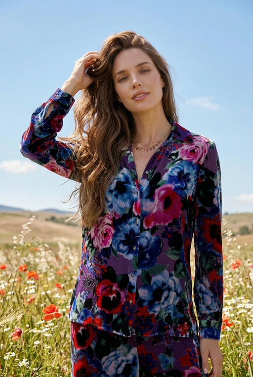 Maglietta rosa corallo scollata a V decorata con pietre | Abbigliamento Maglietta rosa corallo scollata a V decorata con pietre | Abbigliamento