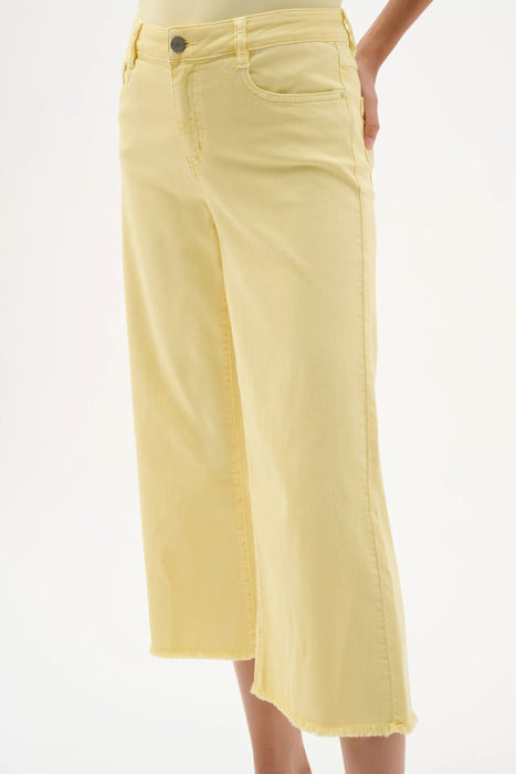 Joseph Ribkoff Wide Leg Frayed Cropped Jeans 262918