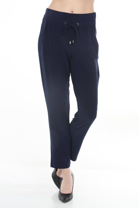 Woman wearing Joseph Ribkoff straight jogger pants for casual chic everyday outfit
