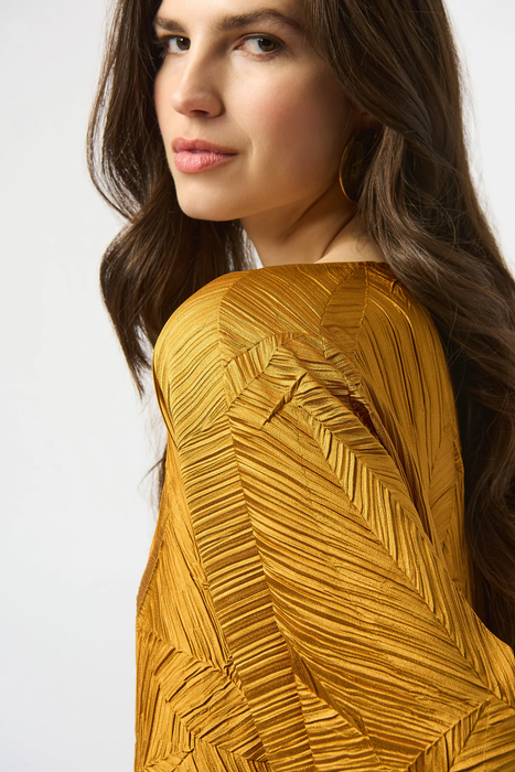 Joseph Ribkoff Pleated Scoop Neckline 3/4 Sleeves Boxy Top 253002
