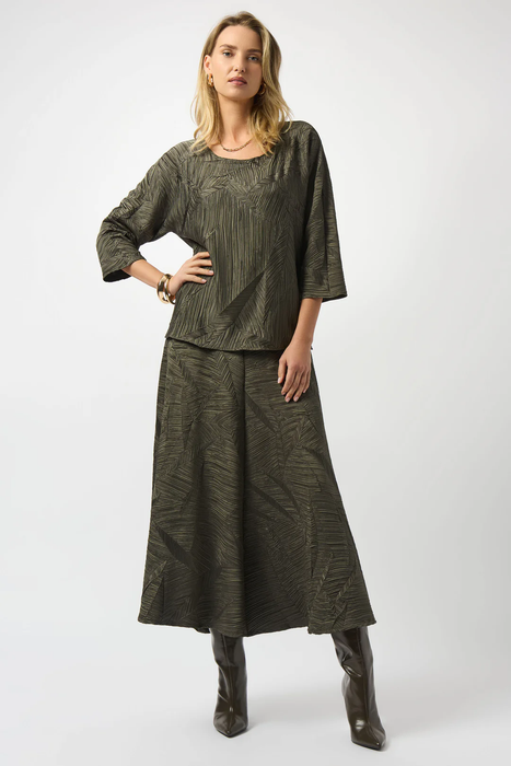 Joseph Ribkoff Pleated Scoop Neckline 3/4 Sleeves Boxy Top 253002