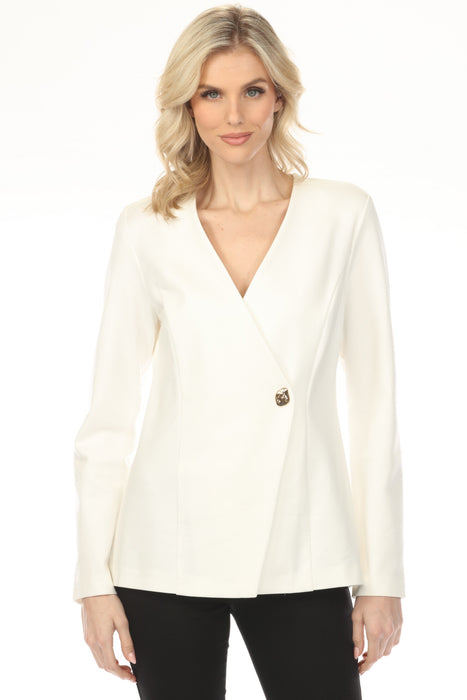 Woman wearing a white crossover front blazer jacket with v-neck and long sleeves from Joseph Ribkoff