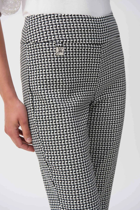 Joseph Ribkoff White/Black Geometric Pull On Cropped Pants 251220