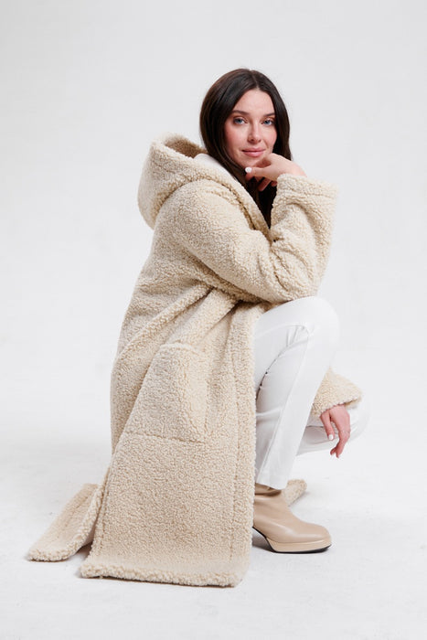 Nikki Jones Ecru Reversible Faux Shearling to Sherpa Coat 8131-606
